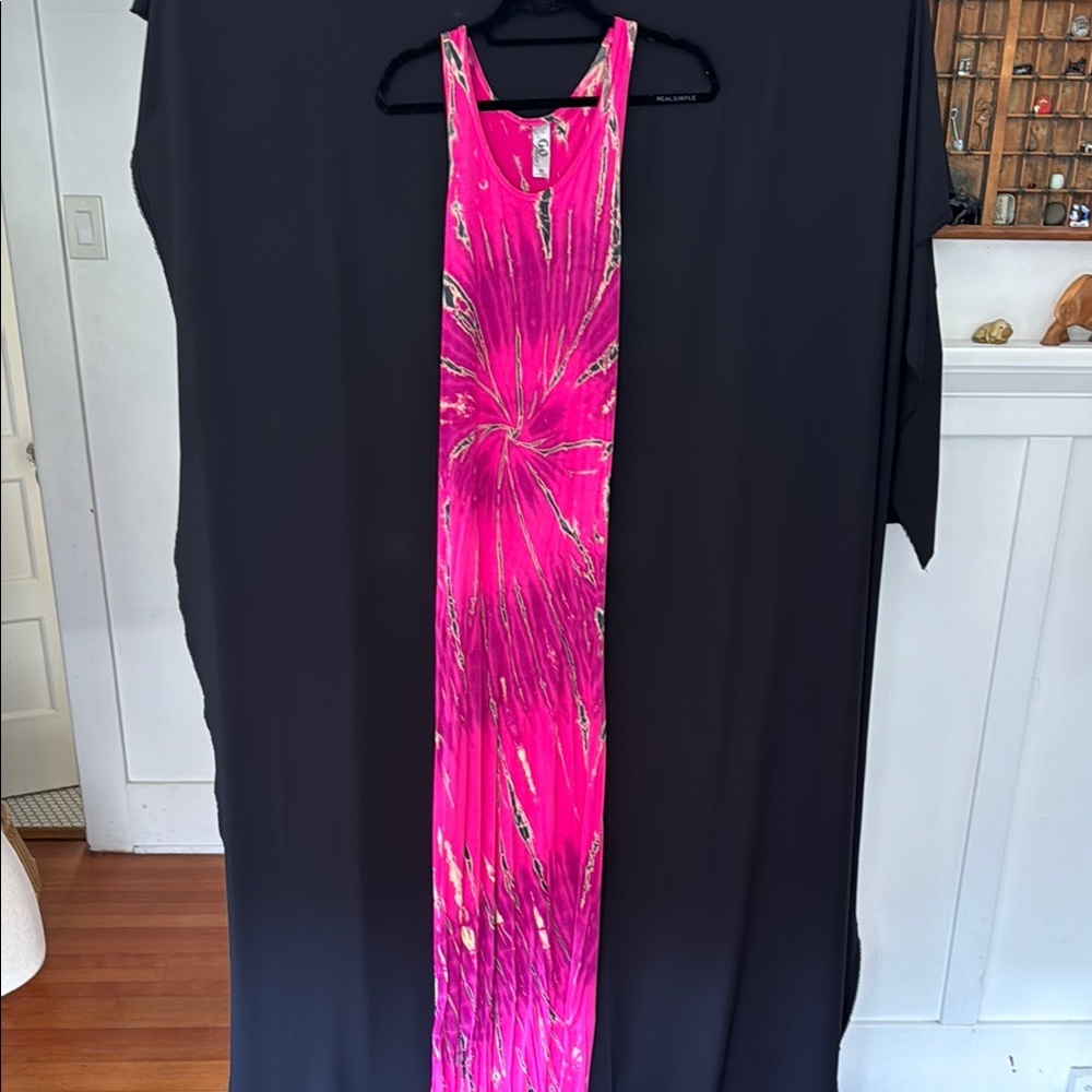 Go Couture Vibrant Pink Tie-Dye Dress, medium; made in USA
